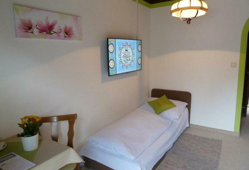Семейный Номер, Pension Schöne Aussicht