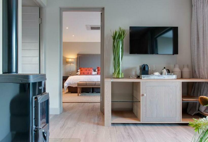 Люкс Deluxe 2 Спальни, The Jordan Suites