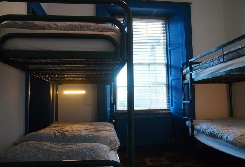 Номер Стандарт Четырехместный Совместный Санузел, Cashel Holiday Hostel
