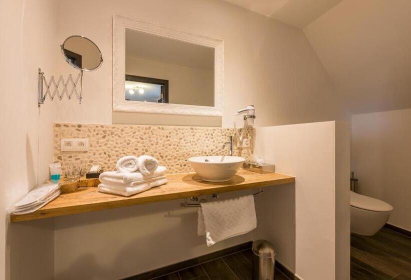 Comfort room with balcony, B&b Villa Verde