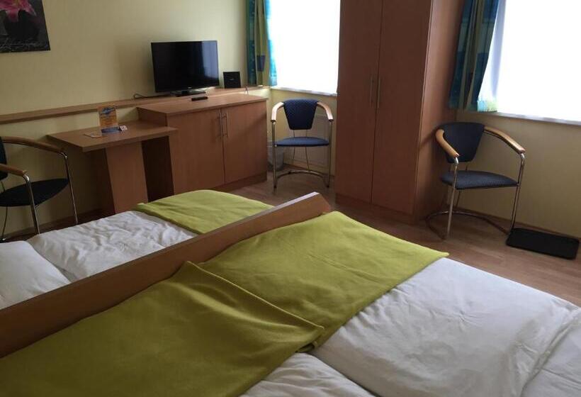 Семейный Номер, Highway   Bed & Breakfast