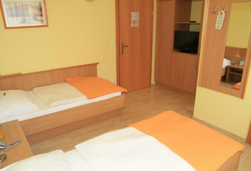Номер Стандарт Индивидуальный, Highway   Bed & Breakfast
