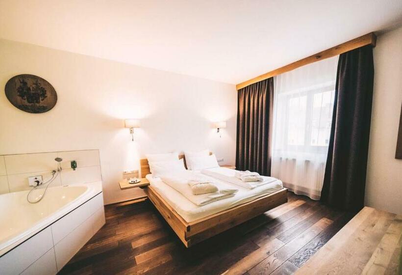 Полулюкс, Aktivhotel Wildschütz