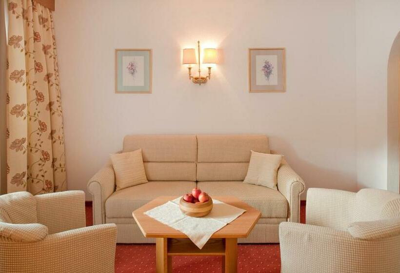 발코니가 있는 스위트, Jagdhof Bed & Breakfast