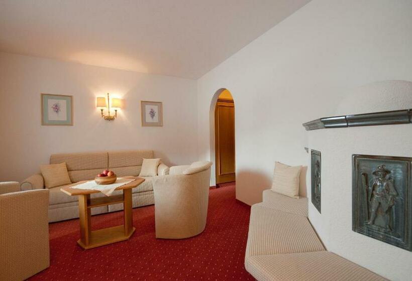 발코니가 있는 스위트, Jagdhof Bed & Breakfast