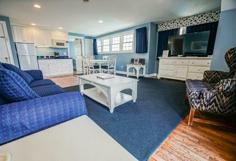 스위트, Beachside Village Resort
