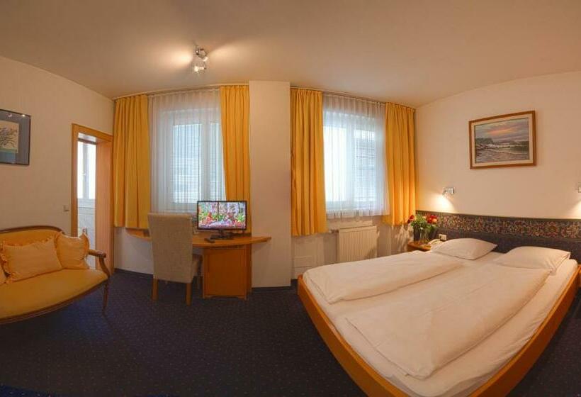 Quarto Estandar, Central
