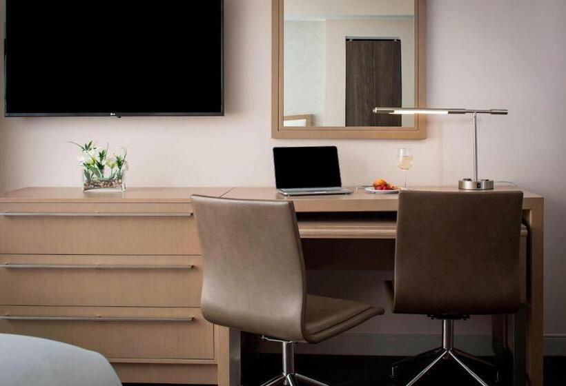 Студио Стандарт Кровать Кинг, Residence Inn Miami Sunny Isles Beach