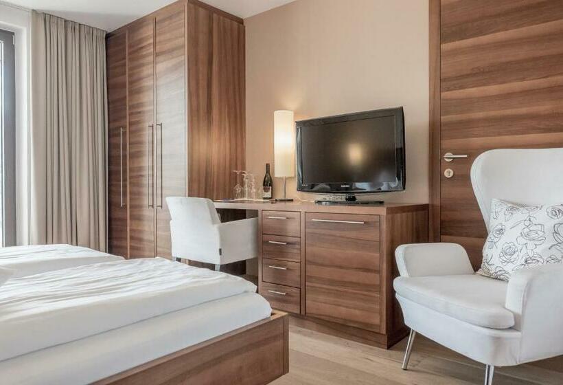 Номер Стандарт Вид на Озеро, Seehotel Restaurant Lackner