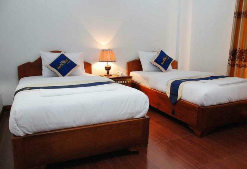 اتاق استاندارد با بالکن, Emerald Bb Battambang