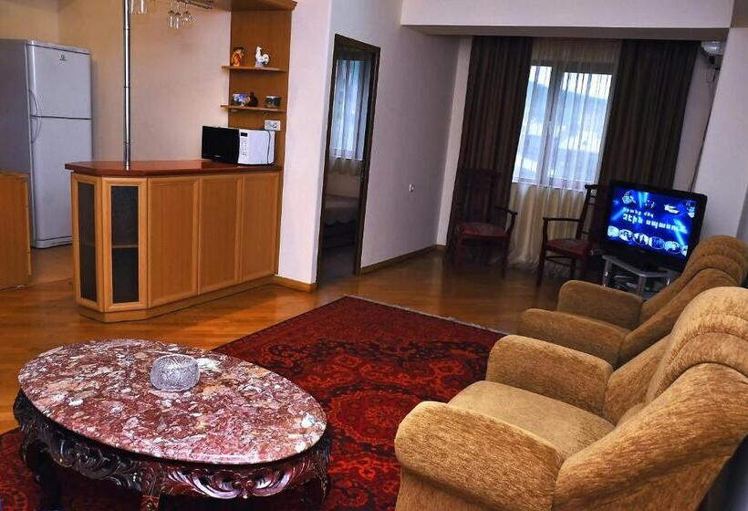 침실 1개 아파트, Mga Hostel & Tours