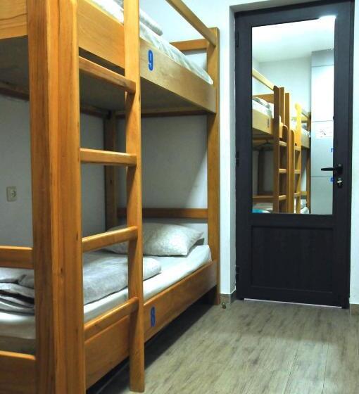 공동 객실, Mga Hostel & Tours