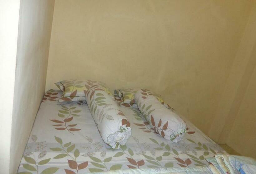 이코노미 룸, Musafir Inn