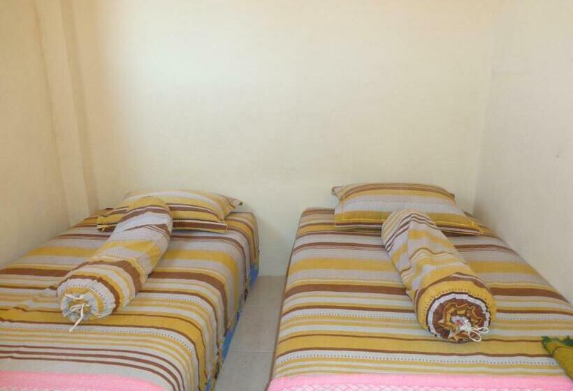 اتاق استاندارد, Musafir Inn
