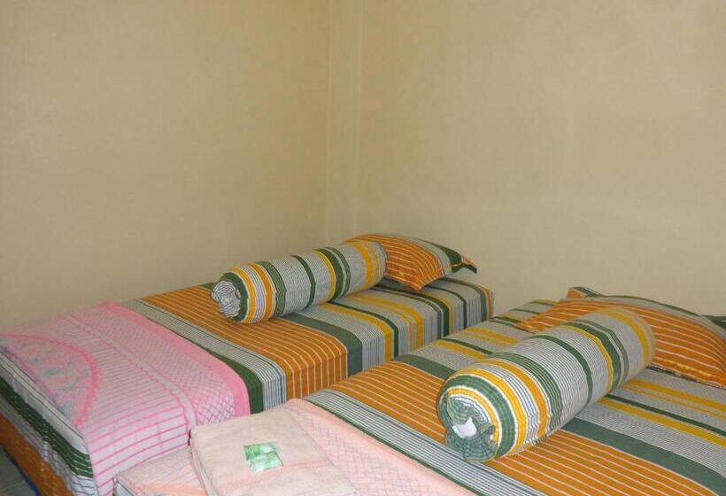 이코노미 룸, Musafir Inn