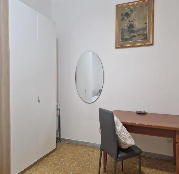 חדר סטנדרט חדר אמבטיה משותף, Corneliaguesthouse