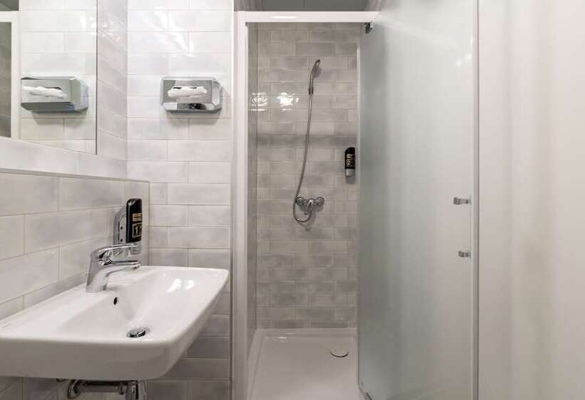Camera Tripla Standard, A&o Hostel Firenze Campo Di Marte
