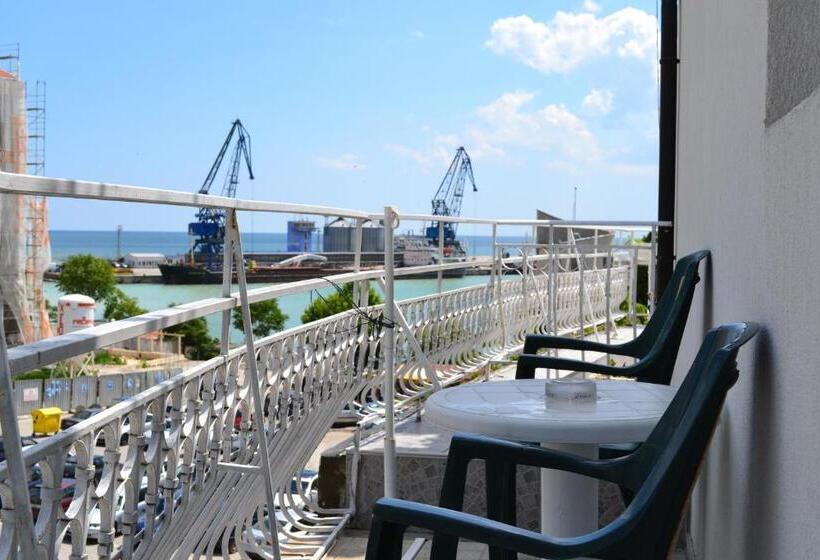 Triple Room Sea View, Family Hotel Magnolia