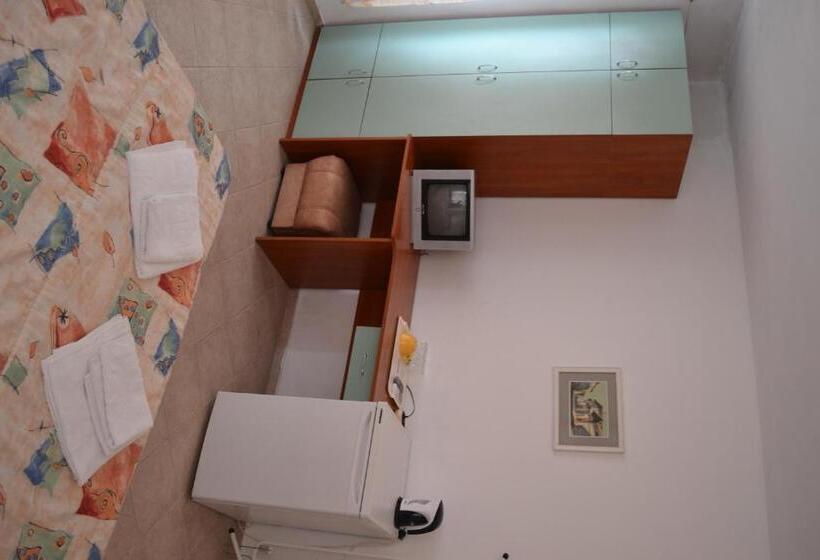 이코노미 룸, Family Hotel Magnolia