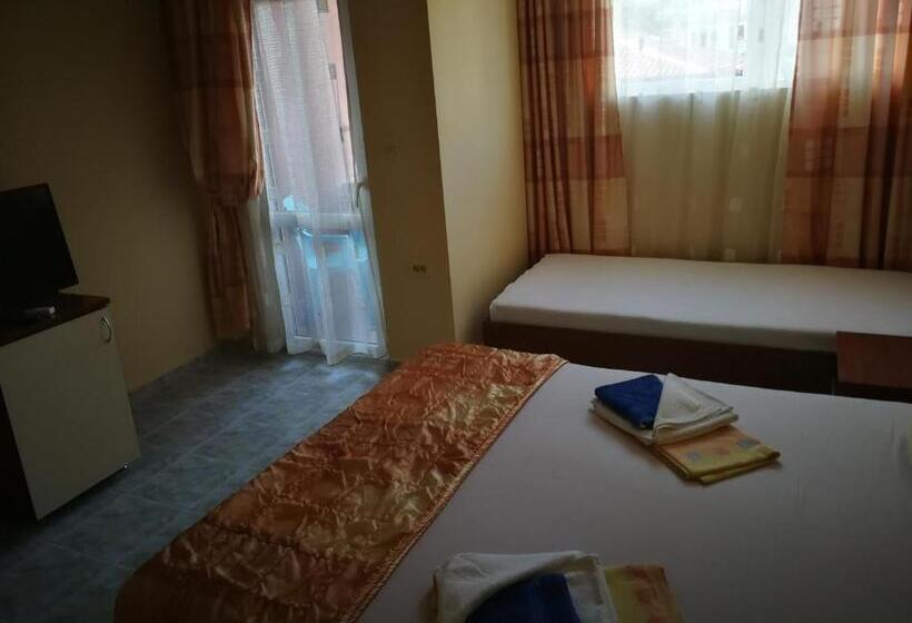 Люкс Deluxe 2 Спальни, Femili Hotel Diveda