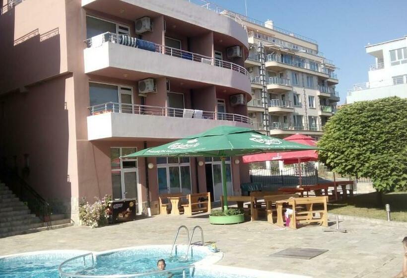 Номер Стандарт с Балконом, Femili Hotel Diveda
