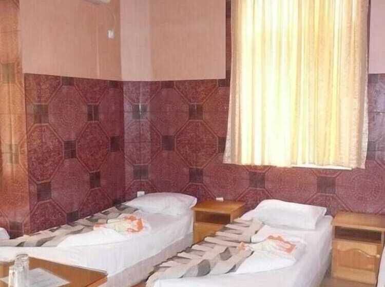 스탠다드 트리플 룸, Shans 2 Hostel