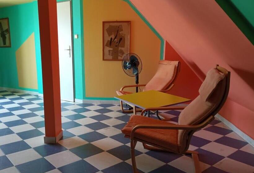 Люкс Вид на Море, The Colourful Mansion