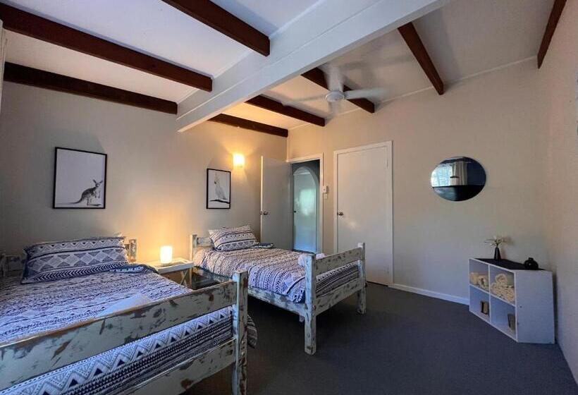 Семейный Номер, Colonial Village Resort