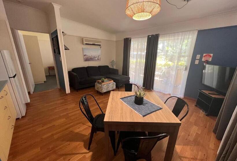 Семейный Номер Deluxe, Colonial Village Resort