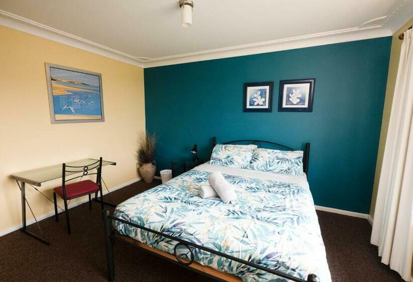 스탠다드 룸 공동 욕실, Ozzie Pozzie Backpackers   Port Macquarie Yha