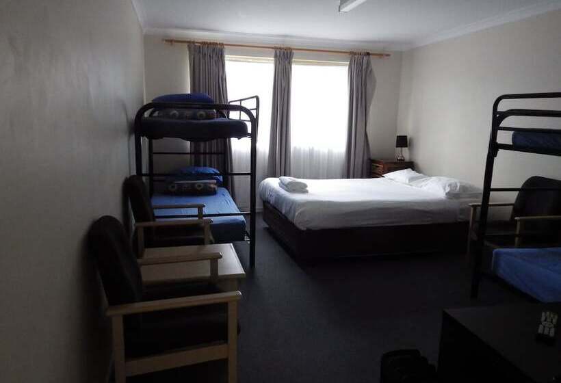 Номер Стандарт, Walpole Lodge