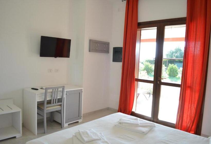 חדר סופריור לשלושה, Agrialbergo Capalbio