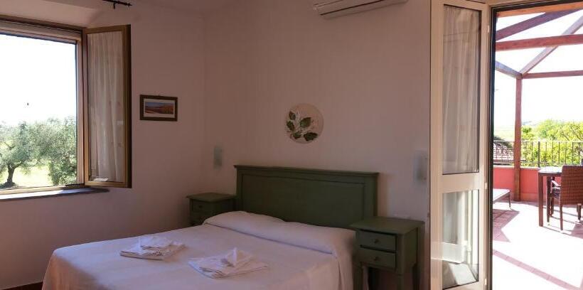 חדר סטנדרט עם טרסה, Agrialbergo Capalbio