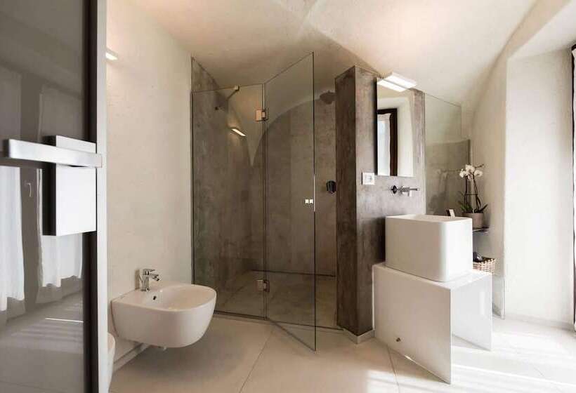 اتاق لوکس, Relais Bondaz