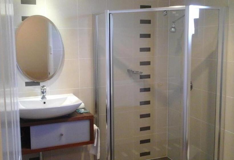 Люкс 2 Спальни, Willows Motel