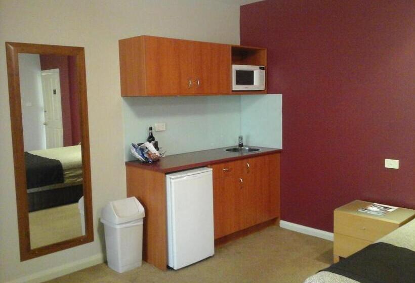 Люкс 2 Спальни, Willows Motel