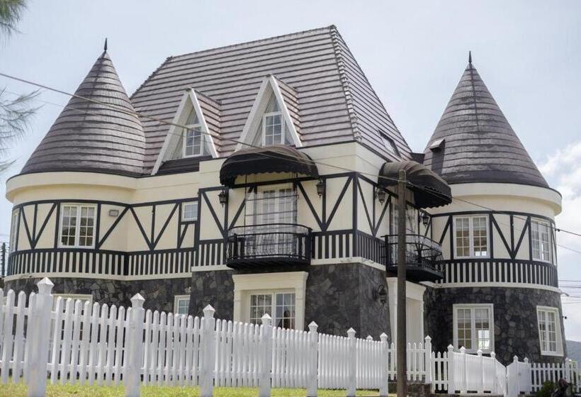 Бунгало Стандарт, Maple Castle
