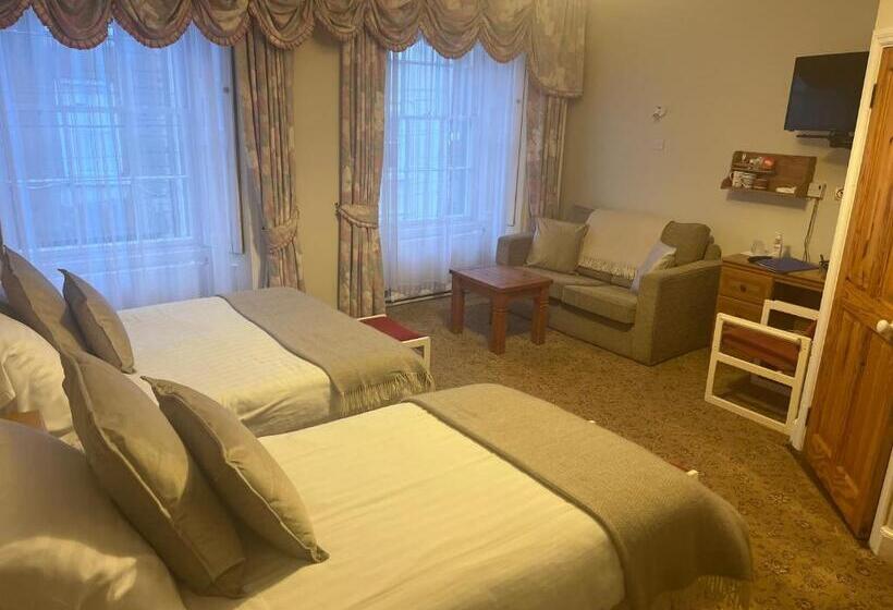 Номер Стандарт, Ashmore House