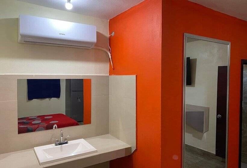 Номер Deluxe, Roger Inn Mazatlán