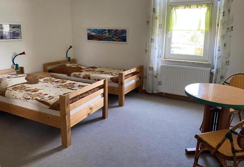 חדר סטנדרט, Monteurzimmer Alte Schule Heberndorf 1