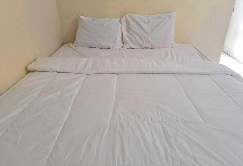 Номер Стандарт, Spot On 93840 Guest House Amanda Syariah
