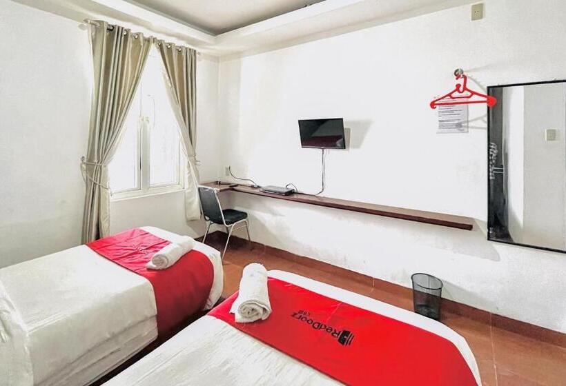 اتاق لوکس, Reddoorz @ Best Hotel Jalan Dr. Sutomo Siantar