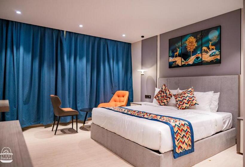 Номер Deluxe, The Grand Casa Hotel Banquet Spa