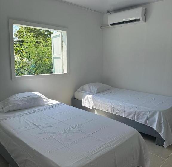 Basis Zimmer, Leonor’s Guest House