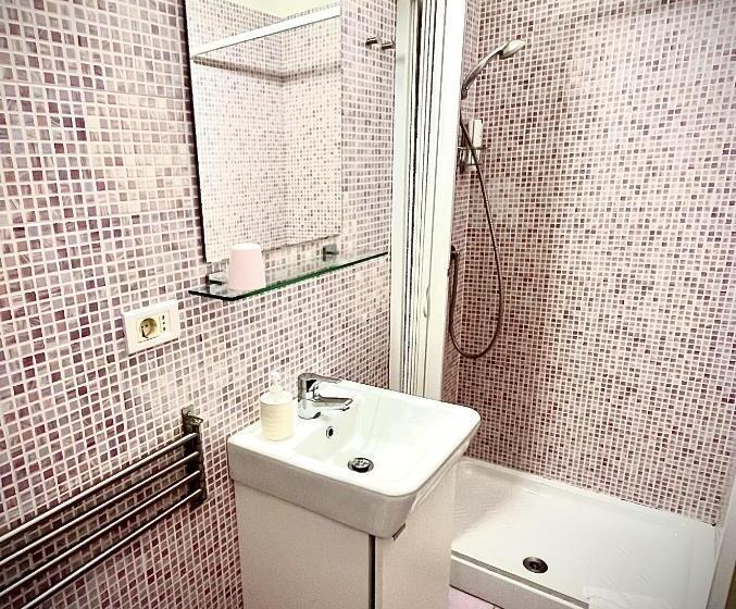 Quarto Estandar Individual, Il Sole