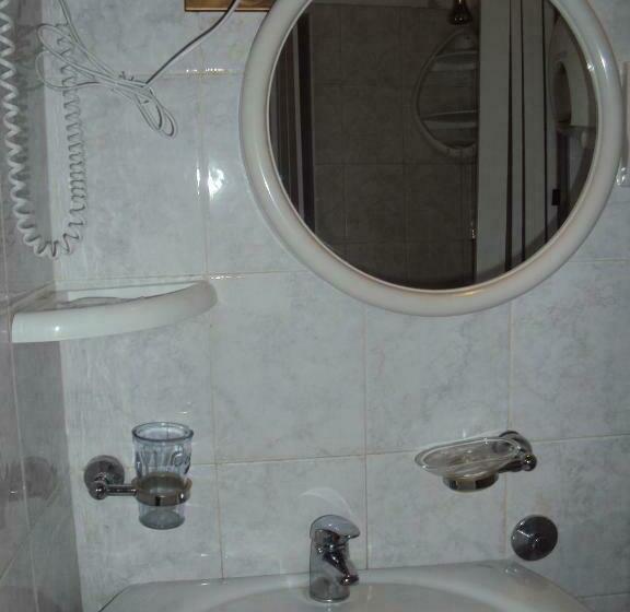 اتاق استاندارد یک نفره, Mirage