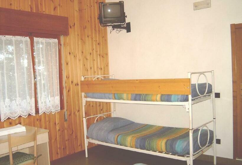 スタンダード４人部屋, Albergo Tirolo