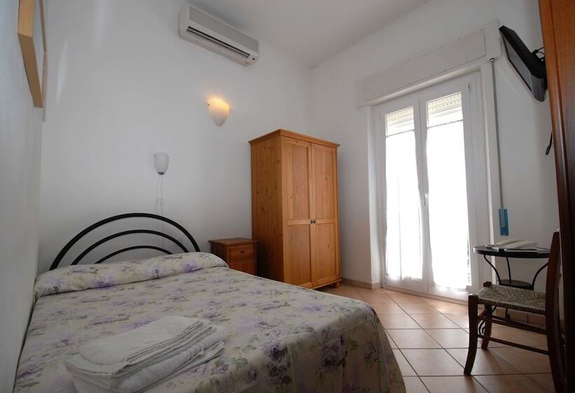 اتاق استاندارد یک نفره, Luana