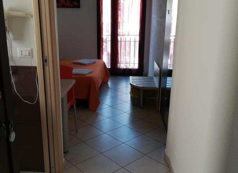 Номер Стандарт с Балконом, La Locanda Del Mare B&b