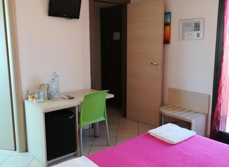 Трехместный Номер Стандарт с Балконом, La Locanda Del Mare B&b